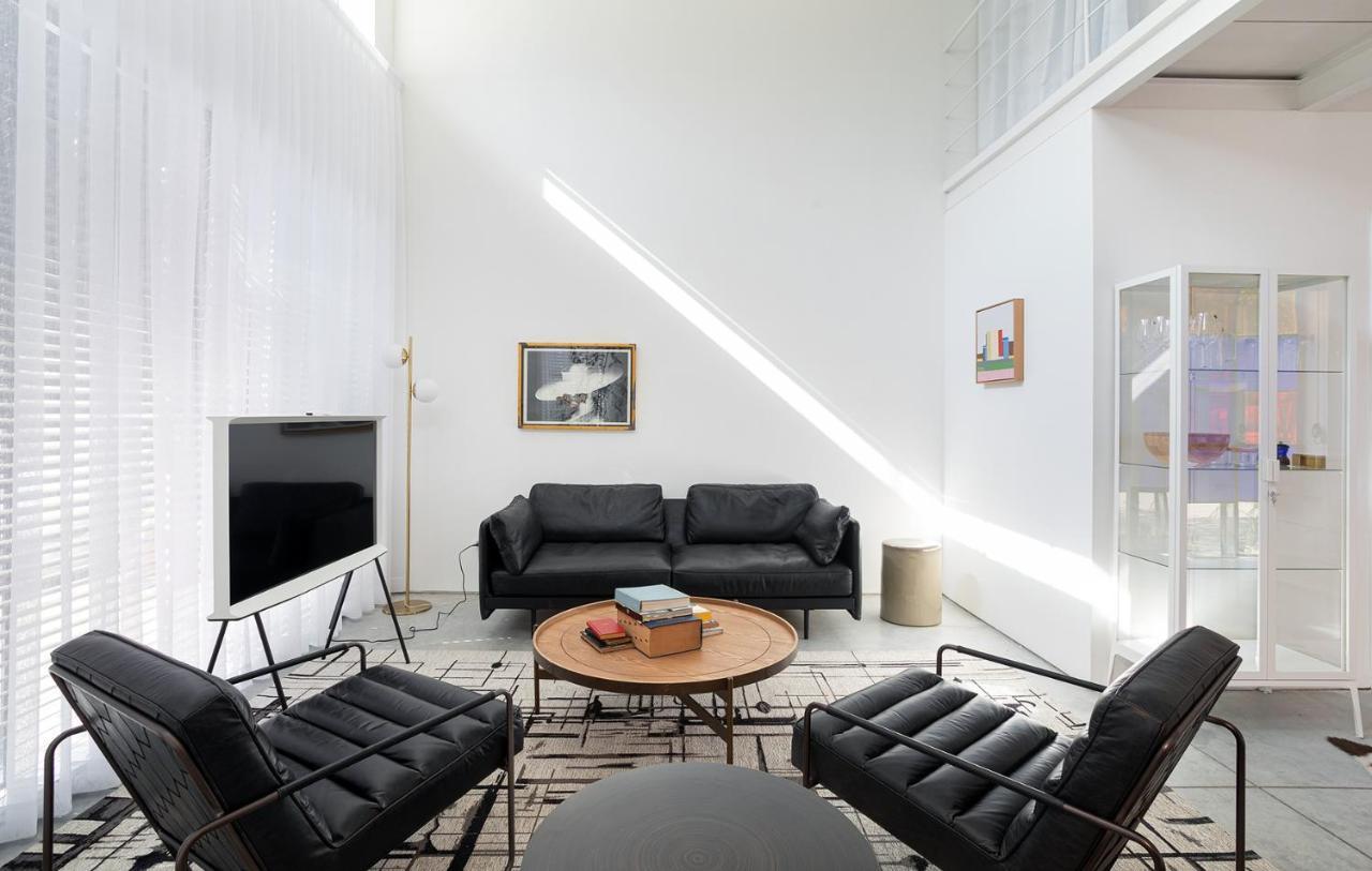 A Bauhaus Gem - Prime Location * Tel-Aviv