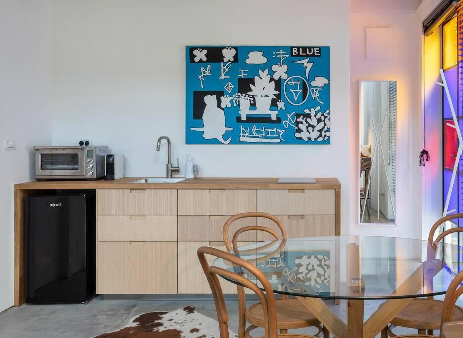 A Bauhaus Gem - Prime Location Tel-Aviv