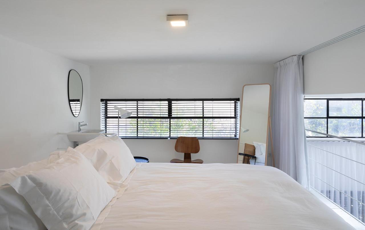 A Bauhaus Gem - Prime Location * Tel-Aviv